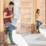 Poco “social”, uno studio rileva come la solitudine stia cambiando il rapporto con la realtà